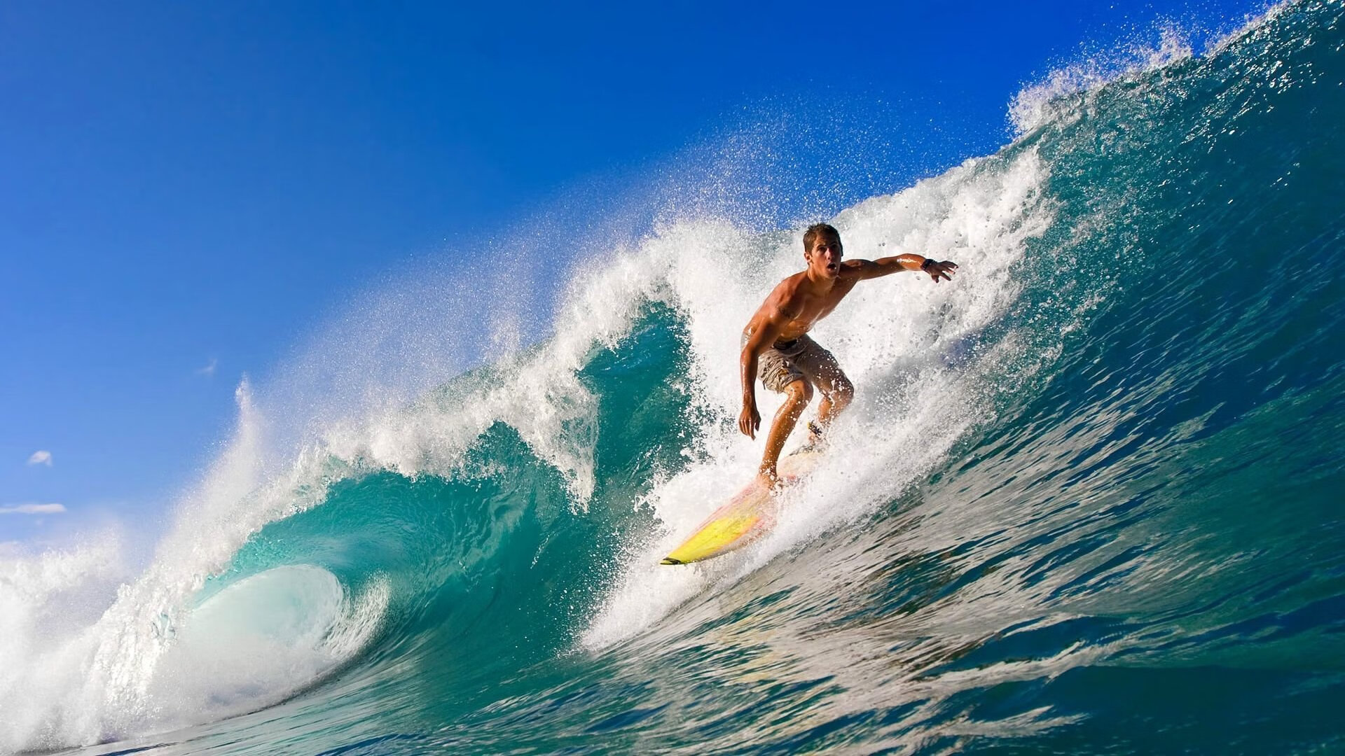 足球文化传承：不同地区的球迷热情与传统，足球文化精神传播